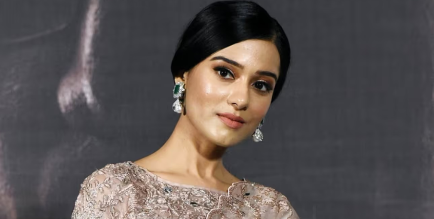 Rus porno filmda ona va ogil